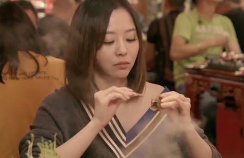 张靓颖吃瓜视频,揭秘娱乐圈幕后故事