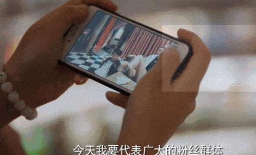 吃瓜群众自己被撞视频,目睹车祸瞬间，记录惊险瞬间